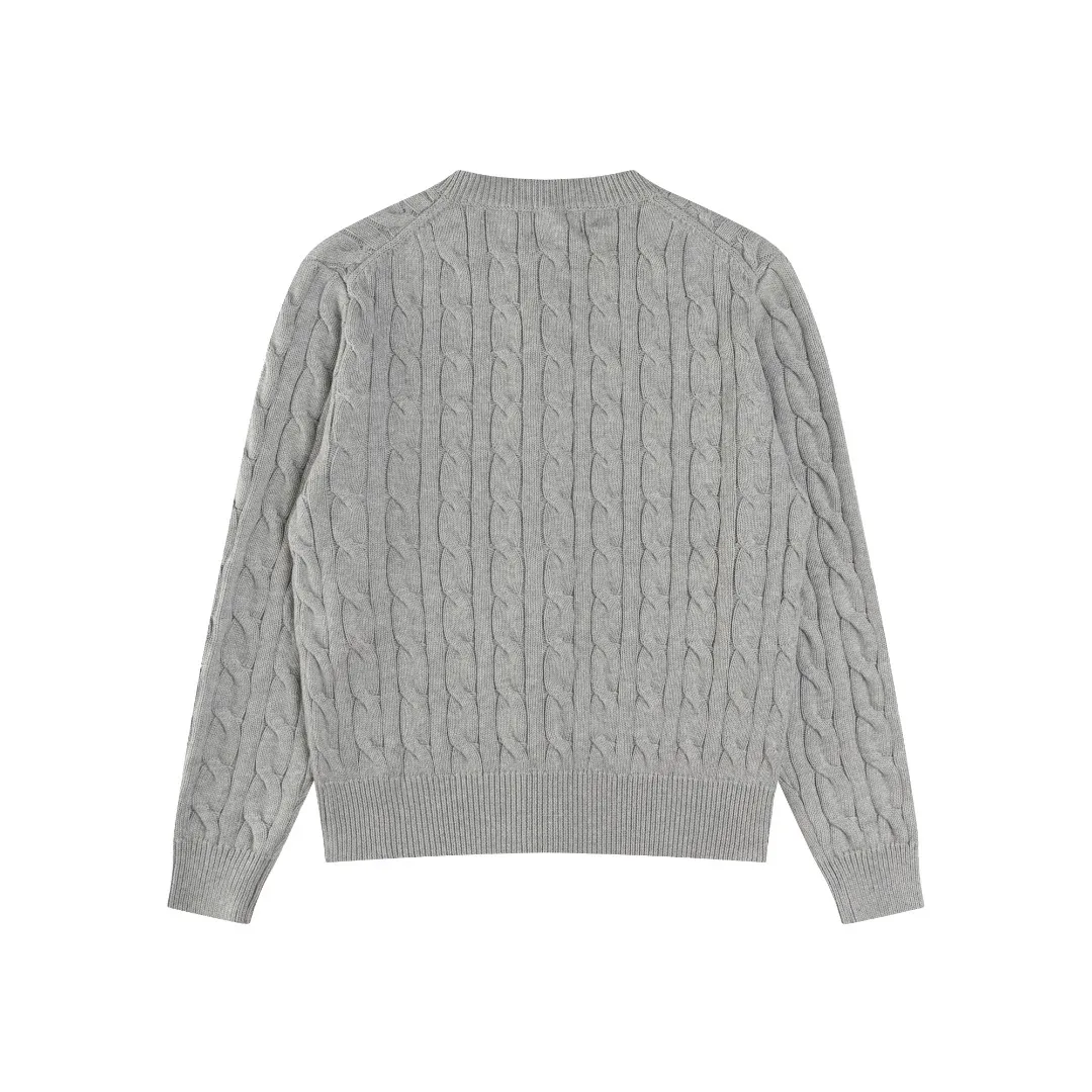 P230 #R93 RALPH LAUREN Ralph Lauren twelve colors classic small label embroidery logo seven-button knitted cable cardigan sweater women's top, high-density LOGO embroidery on the chest, original customization of tag accessories. Made of pure cotton yarn, pure cotton is skin-friendly and comfortable, small label war horse embroidered twist button cardigan sweater 🐎 high quality, follow the blogger to learn how to wear it! Let’s buy a Ralph Lauren cable sweater. It’s a super hard-to-find series after it became popular. It’s hard to find one on the official website. It’s simple and practical to wear, with a lazy and loose feel. The thickened fabric has more texture, feels soft and delicate, and has a loose fit. Whether worn alone or layered, you can wear different styles of fashion with just one piece!   Size: